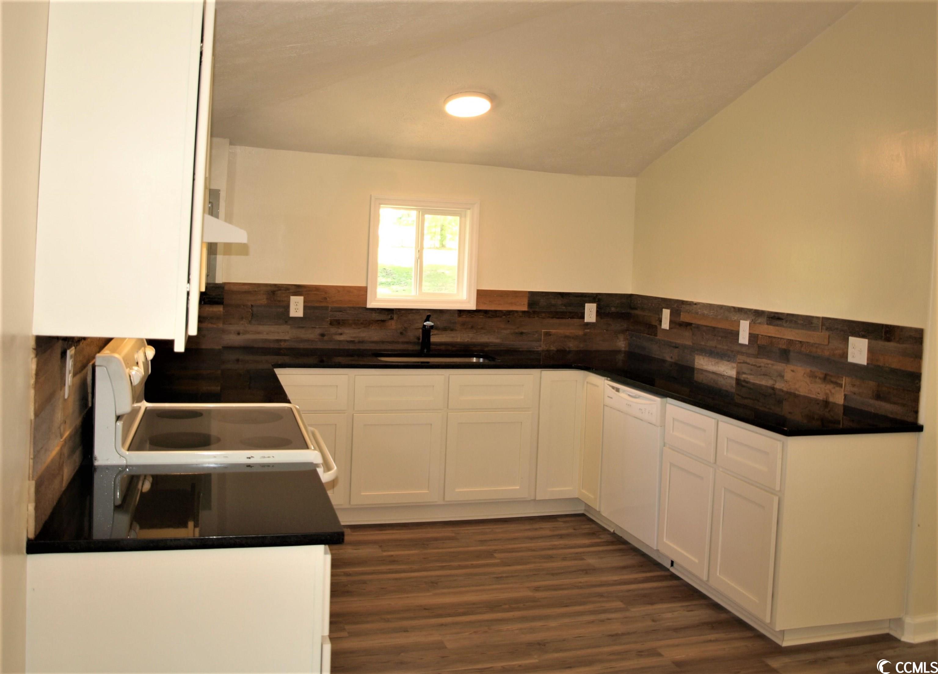 1451 Outlook Road Galivants Ferry, SC 29544 - Photo 9 of 26 Gallery Image 9
