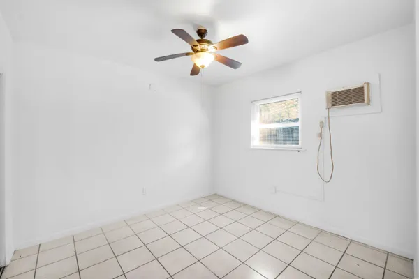 $1,800 | 1217 Southeast 1st Street, Fort Lauderdale, FL 33301