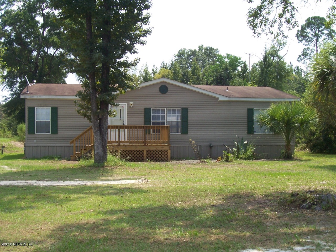 371729 Kings Ferry Road Hilliard, FL 32046 - Photo 3 of 24 NEW FRONT DECK