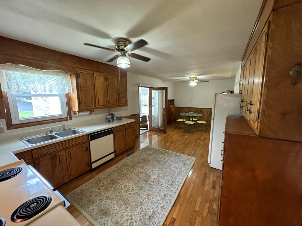 19375 Astor Road Abingdon, VA 24210 - Photo 3 of 27 Gallery Image 3