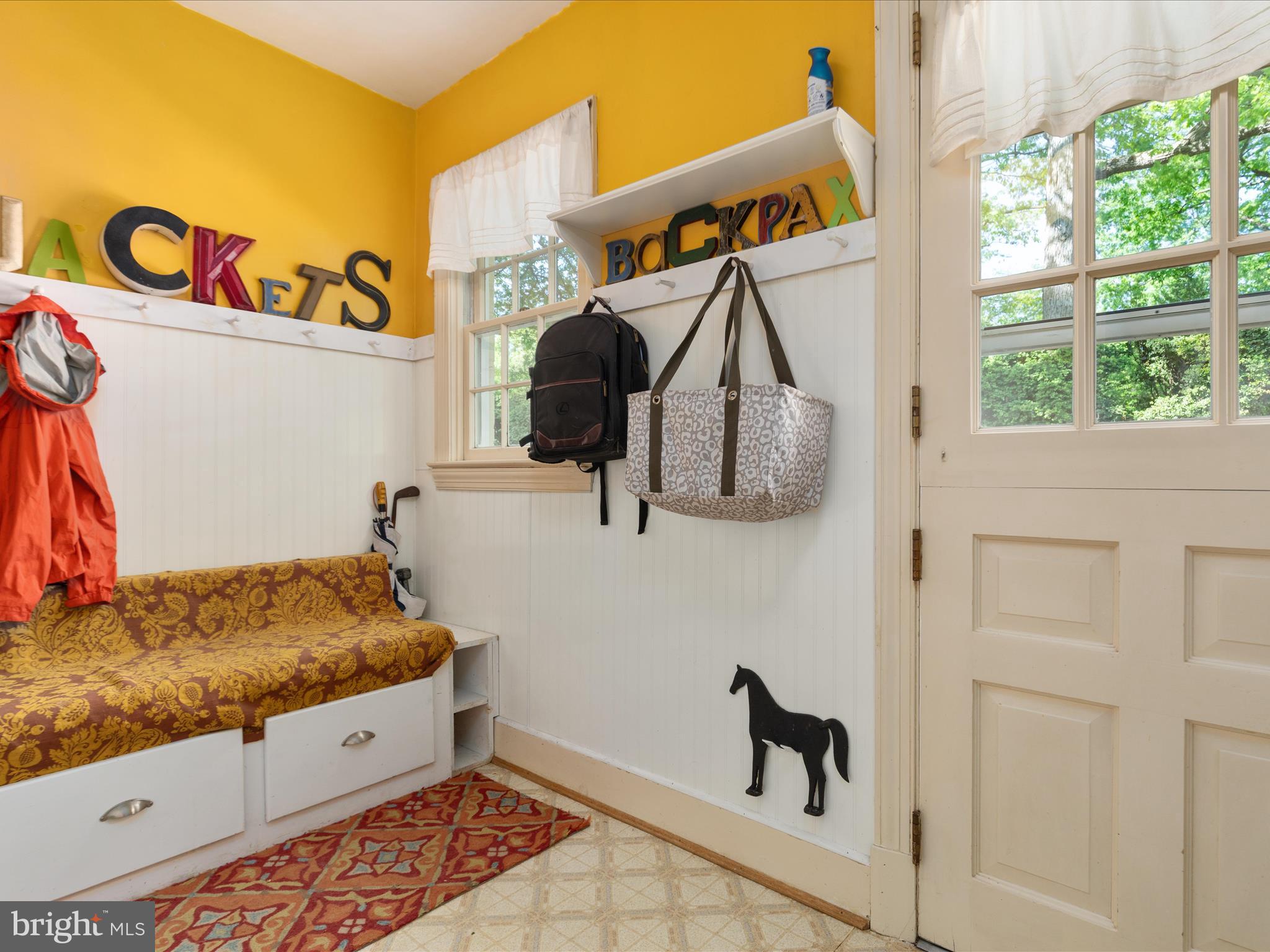 9100 Stonewall Road Manassas, VA 20110 - Photo 18 of 62 Mud room