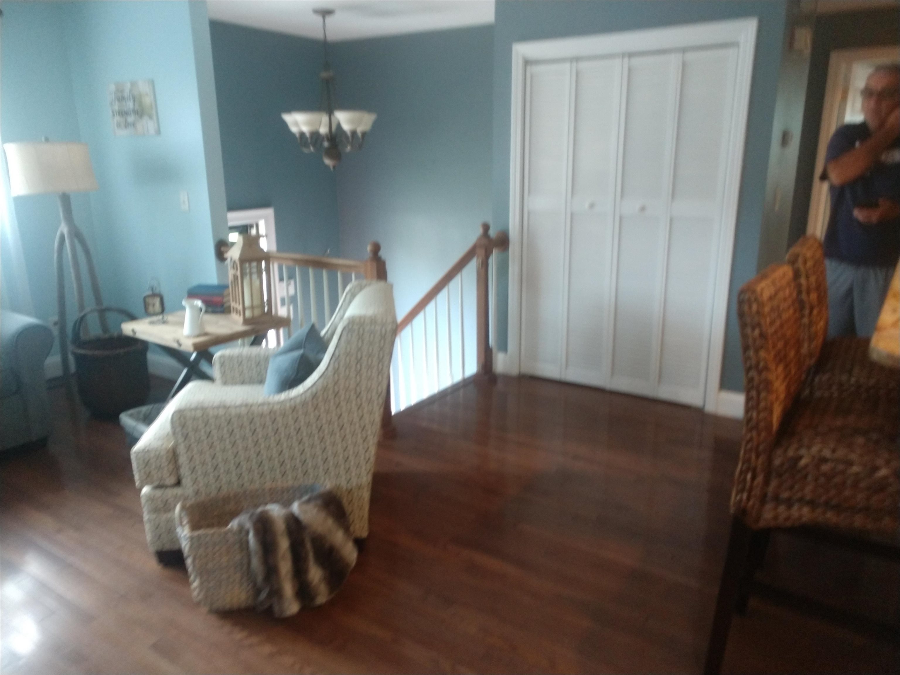 5 Robin Road Derry, NH 03038 - Photo 3 of 32