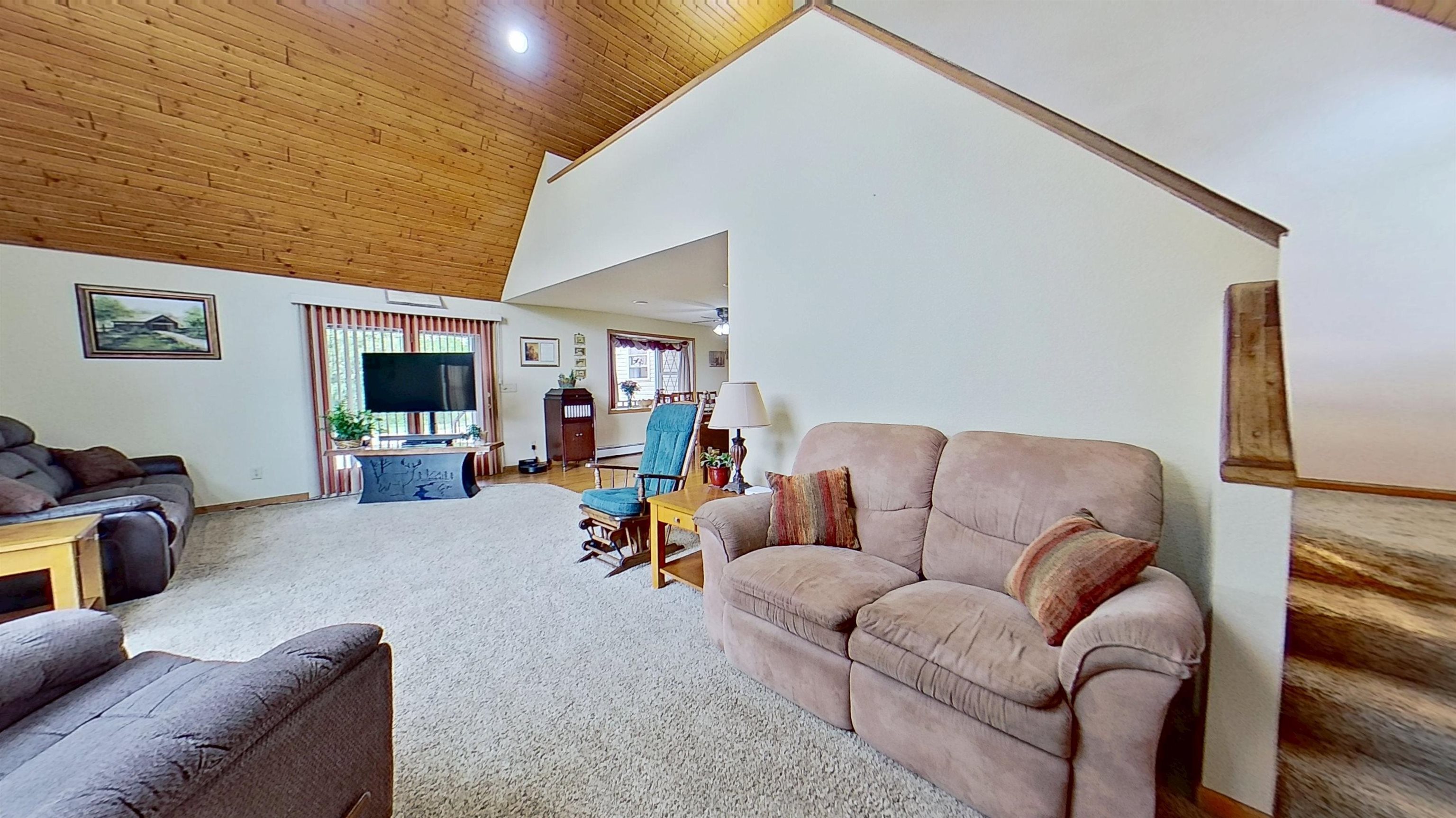 9755 East Deerfield Road Shepherd, MI 48883 - Photo 22 of 47 1934773-5f68a09c-10e5-463f-a759-5c935ab95962.JPG