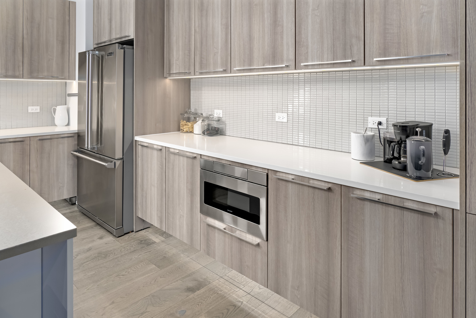 111 South Peoria Street, Unit 803 Chicago, IL 60607 - Photo 8 of 25