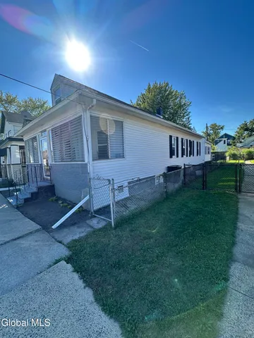 $249,900 | 2417 7th Avenue, Watervliet, NY 12189
