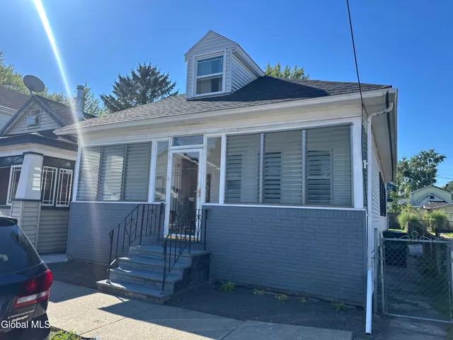 $249,900 | 2417 7th Avenue, Watervliet, NY 12189
