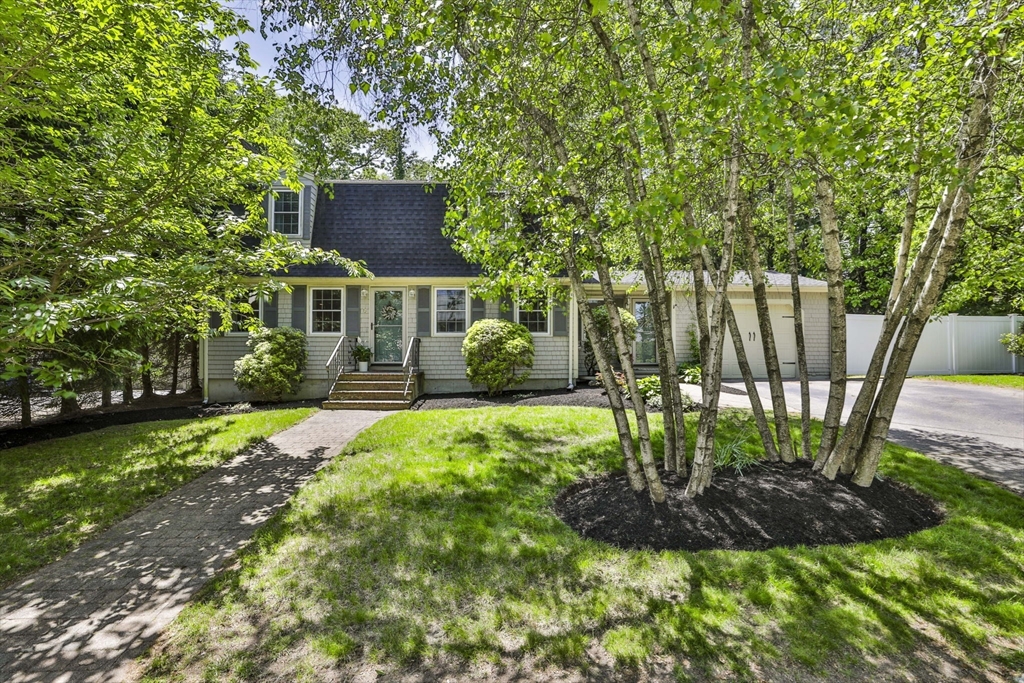 1 Columbine Road Milton, MA 02186 - Photo 2 of 37 Gallery Image 2
