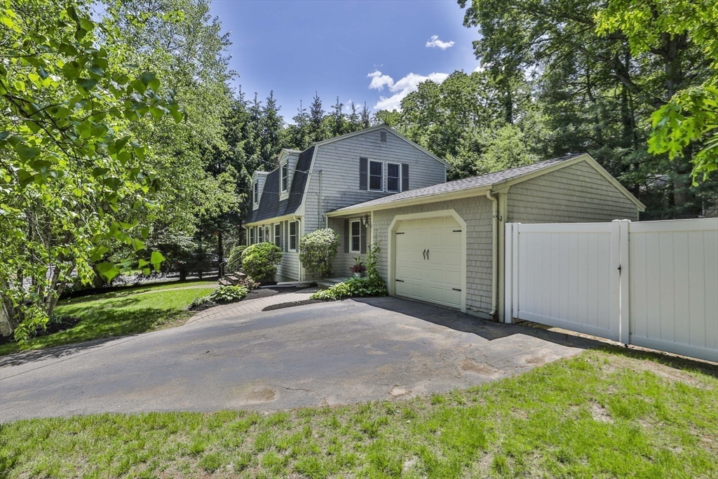 1 Columbine Road Milton, MA 02186 - Photo 33 of 37 Gallery Image 33