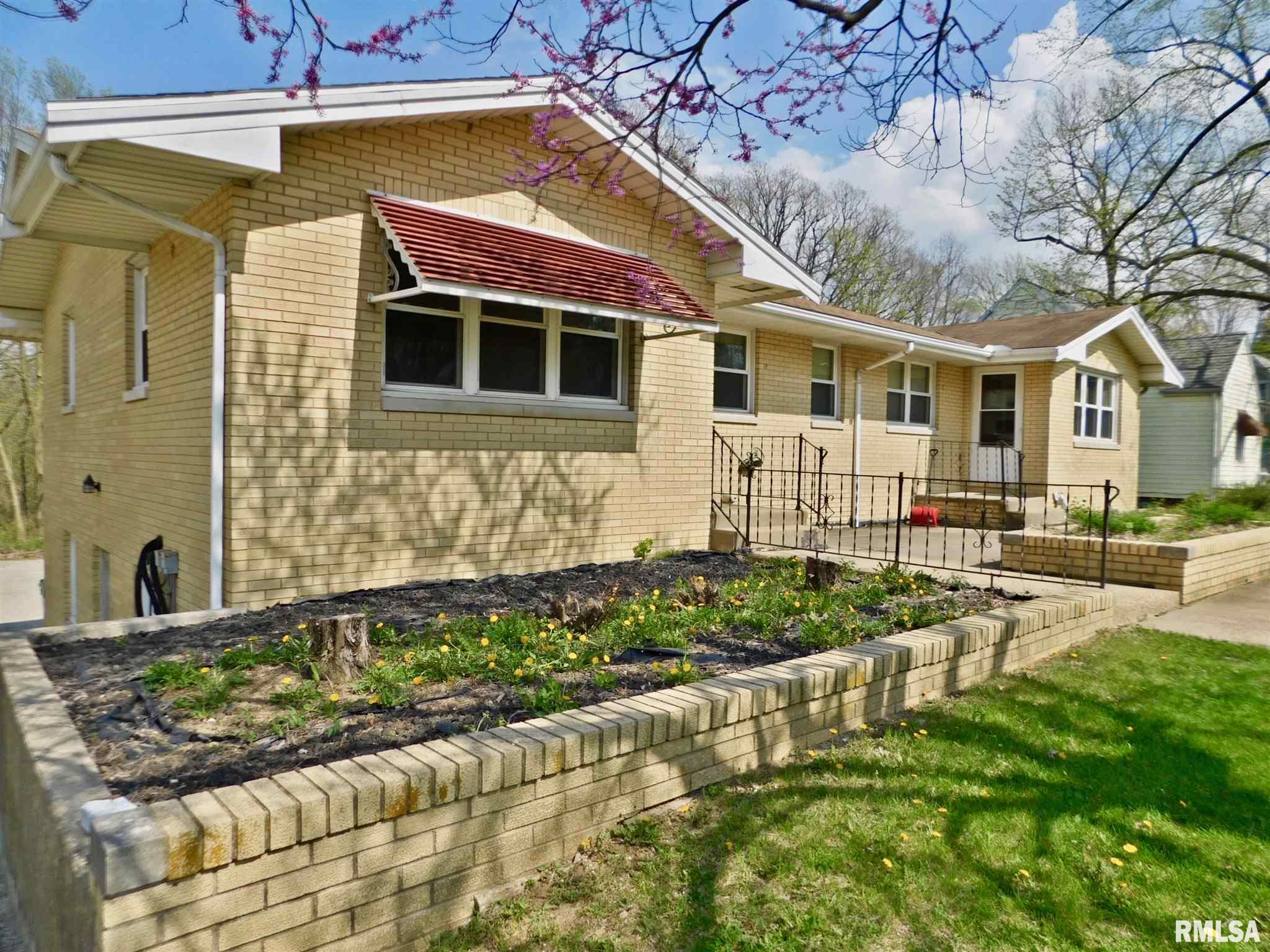1315 Springfield Road East Peoria, IL 61611 - Photo 1 of 5 Gallery Image 1