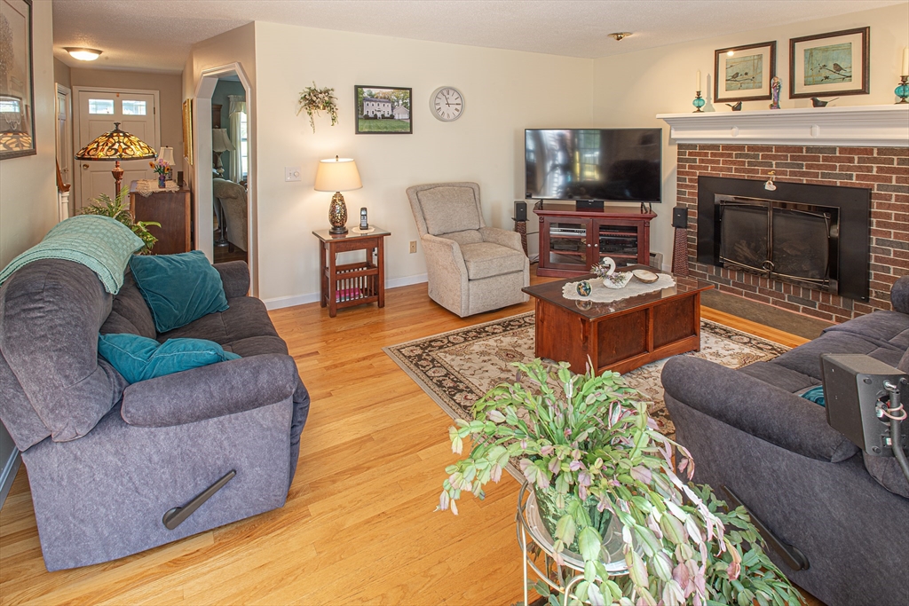 15 Evergreen Road Leeds, MA 01053 - Photo 21 of 34 Gallery Image 21