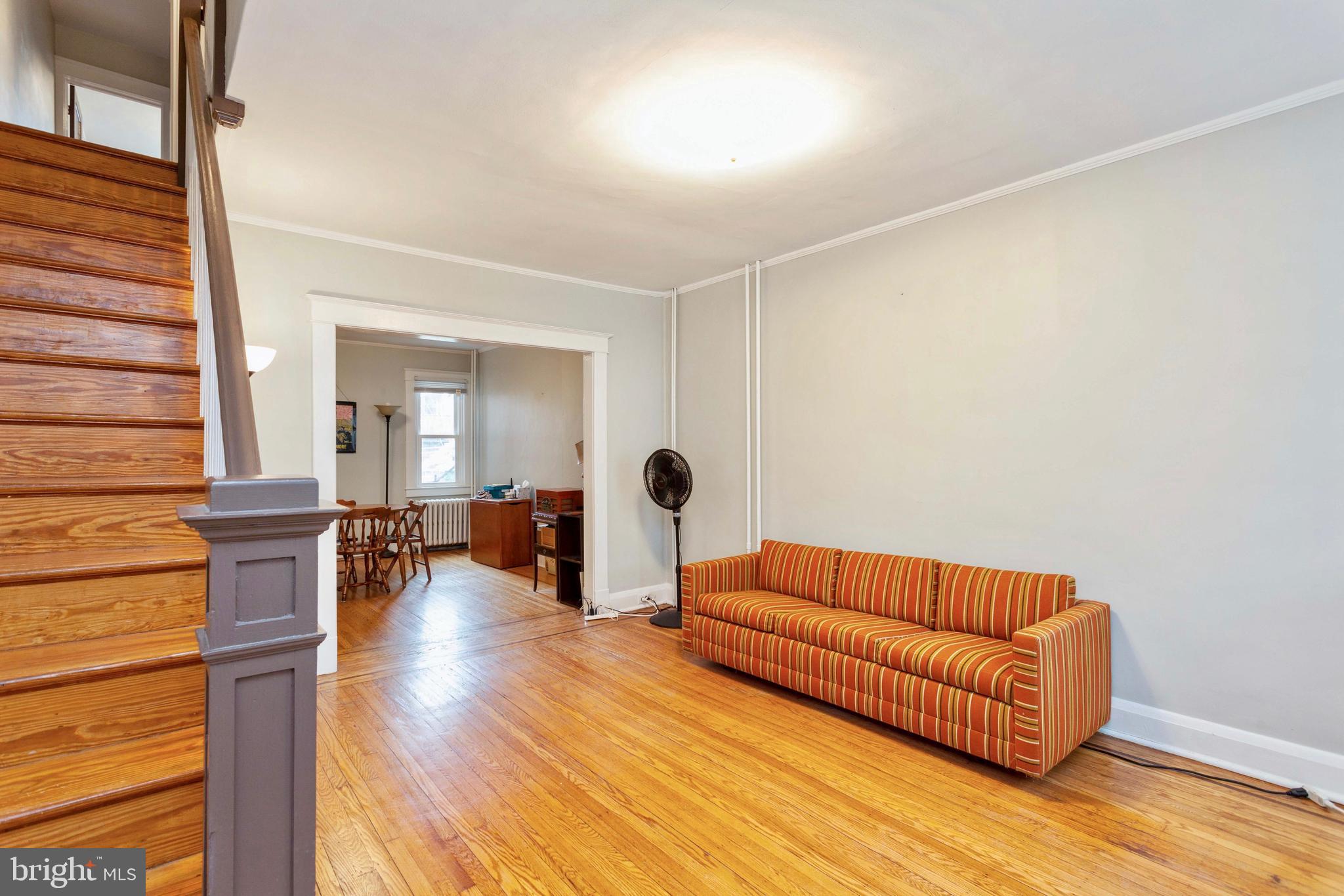 4212 Evans Chapel Road Baltimore, MD 21211 - Photo 4 of 37 Living Room