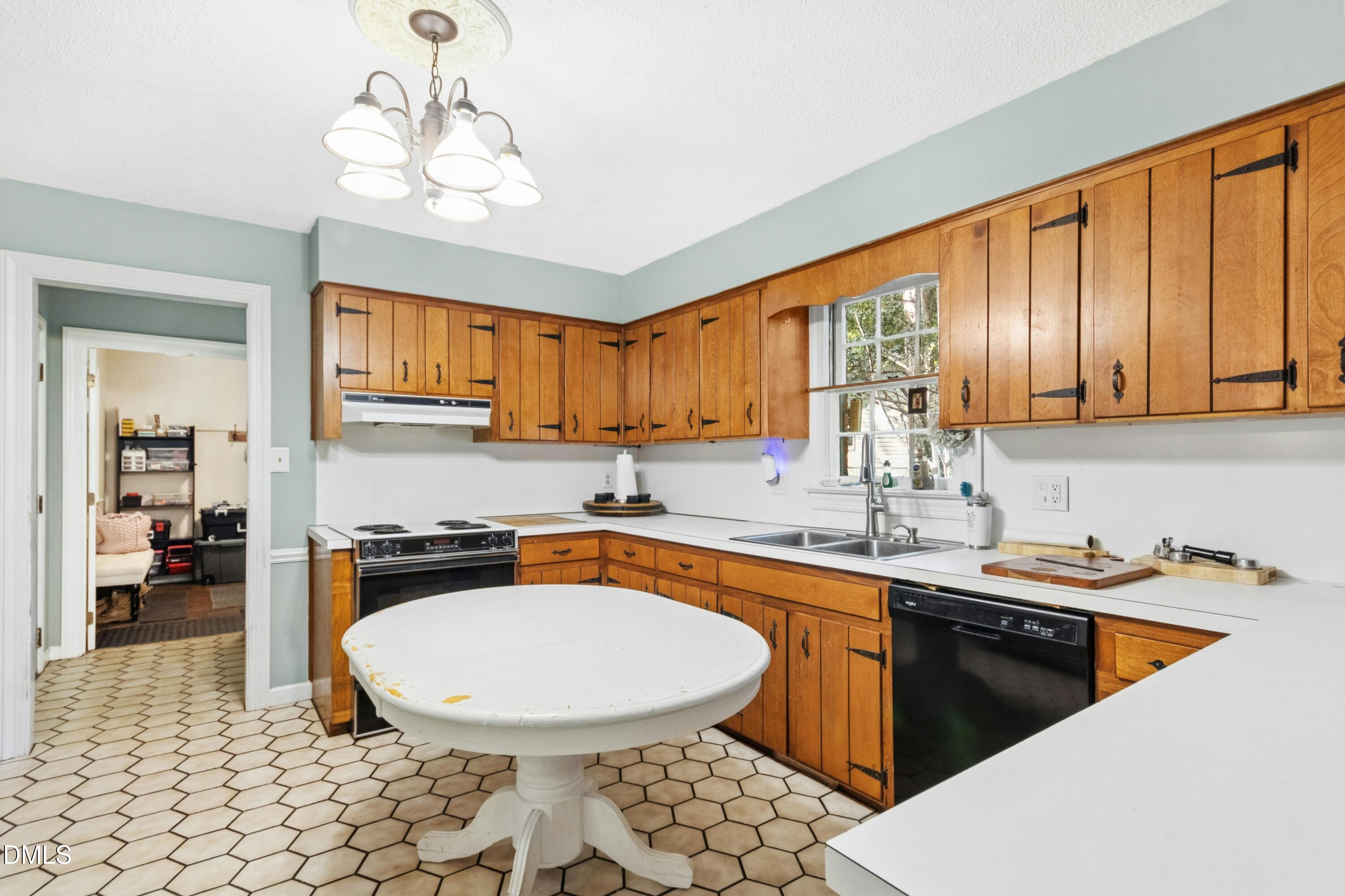 4609 Fernham Place Raleigh, NC 27612 - Photo 5 of 35 Kitchen