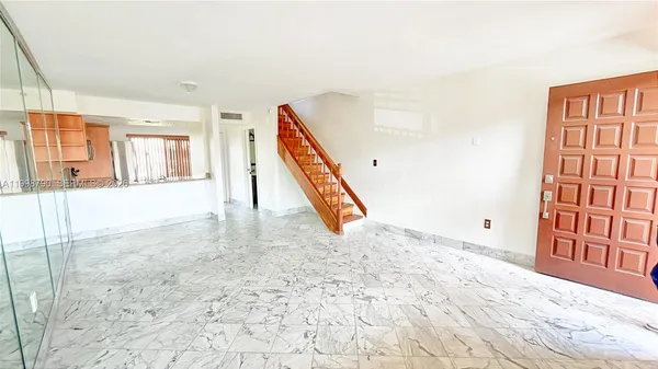 $2,400 | 1283 West 51st Place, Unit 12, Hialeah, FL 33012