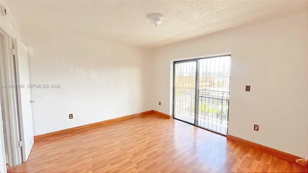 $2,400 | 1283 West 51st Place, Unit 12, Hialeah, FL 33012