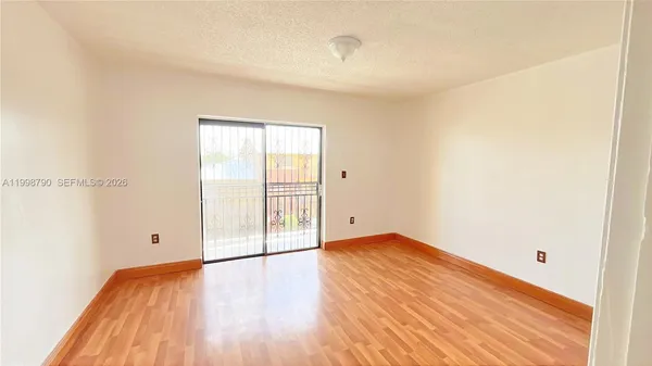 $2,400 | 1283 West 51st Place, Unit 12, Hialeah, FL 33012