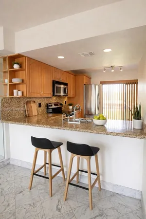 $2,400 | 1283 West 51st Place, Unit 12, Hialeah, FL 33012