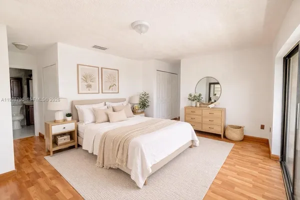 $2,400 | 1283 West 51st Place, Unit 12, Hialeah, FL 33012