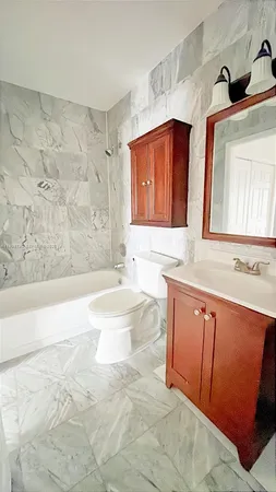 $2,400 | 1283 West 51st Place, Unit 12, Hialeah, FL 33012