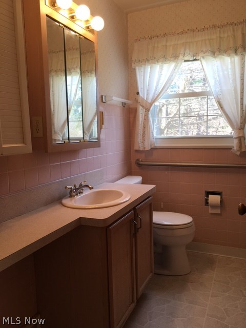 6744 Glenview Road Cleveland, OH 44143 - Photo 12 of 17 Gallery Image 12