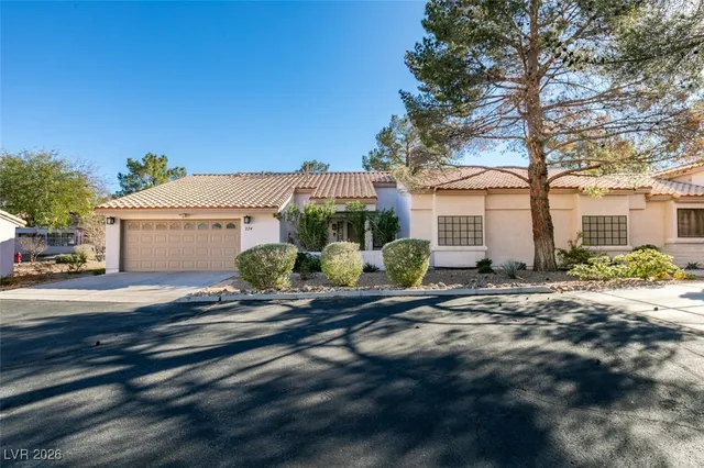 $2,700 | 224 Garfield Drive, Henderson, NV 89074