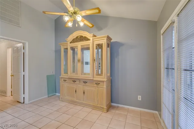 $2,700 | 224 Garfield Drive, Henderson, NV 89074