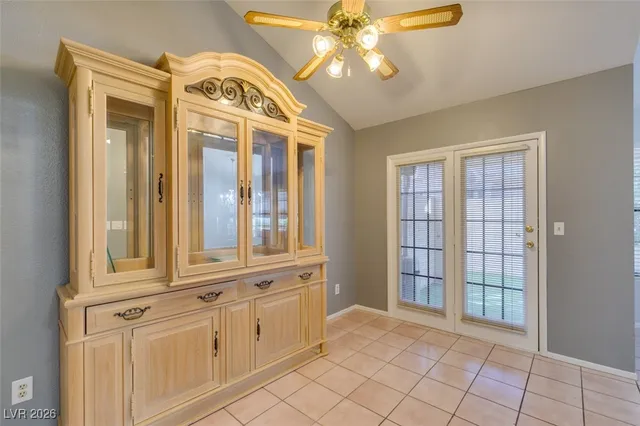 $2,700 | 224 Garfield Drive, Henderson, NV 89074