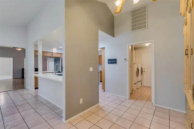 $2,600 | 224 Garfield Drive, Henderson, NV 89074