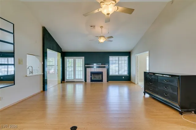 $2,700 | 224 Garfield Drive, Henderson, NV 89074