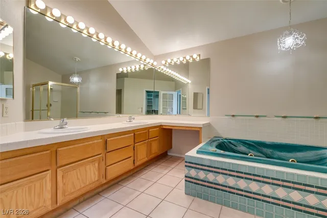 $2,700 | 224 Garfield Drive, Henderson, NV 89074