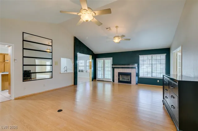 $2,700 | 224 Garfield Drive, Henderson, NV 89074