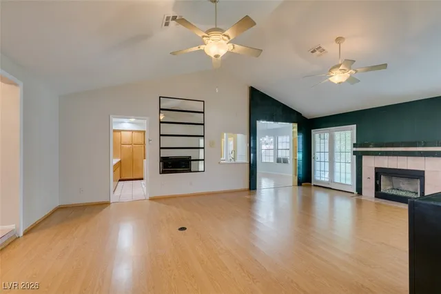 $2,700 | 224 Garfield Drive, Henderson, NV 89074