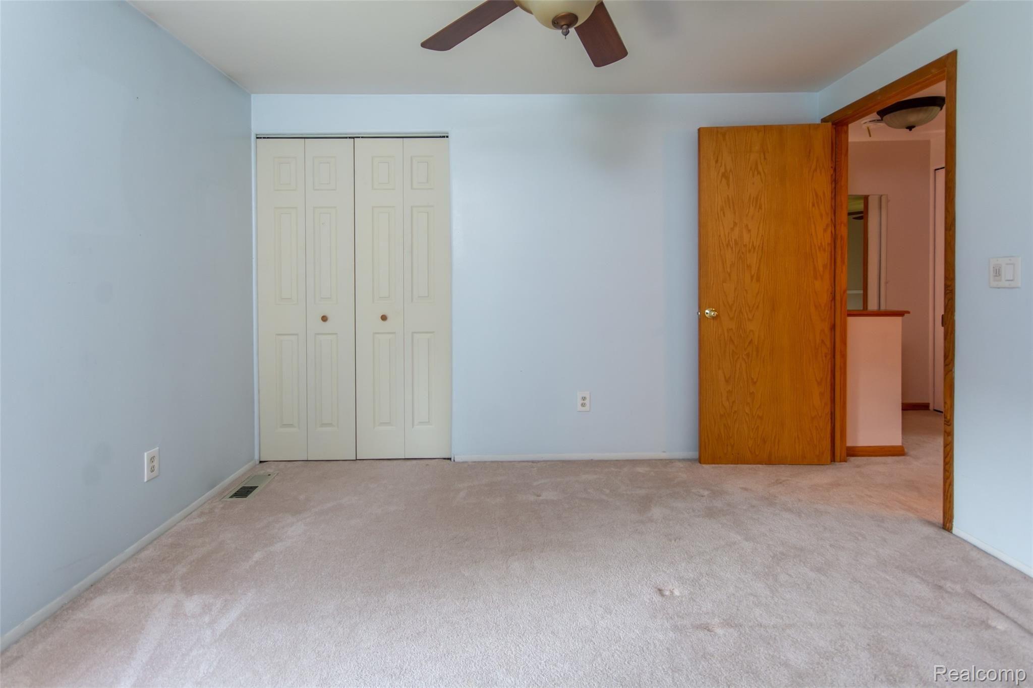 225 North Maple Road Saline, MI 48176 - Photo 11 of 22 DSC_4676.jpg
