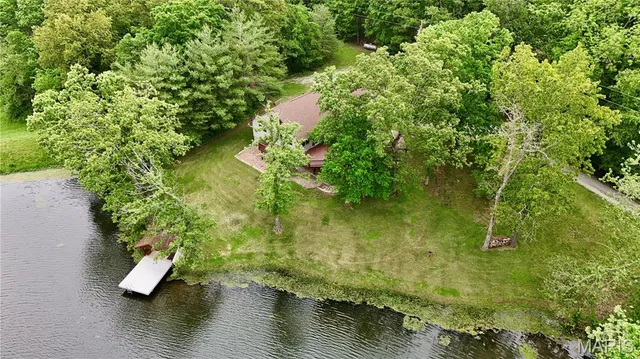 $375,000 | 520 Christopher Drive, Perryville, MO 63775