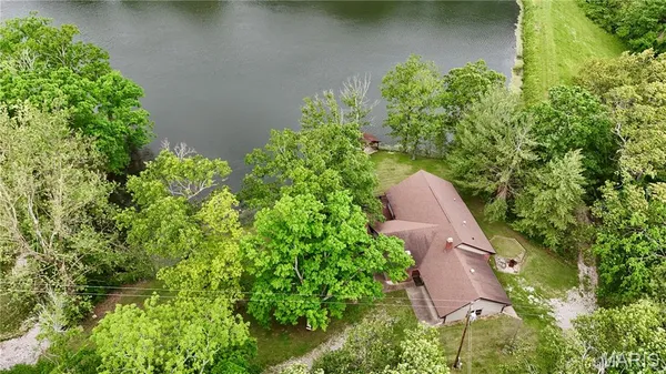 $369,000 | 520 Christopher Drive, Perryville, MO 63775