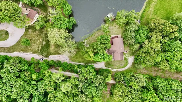 $375,000 | 520 Christopher Drive, Perryville, MO 63775