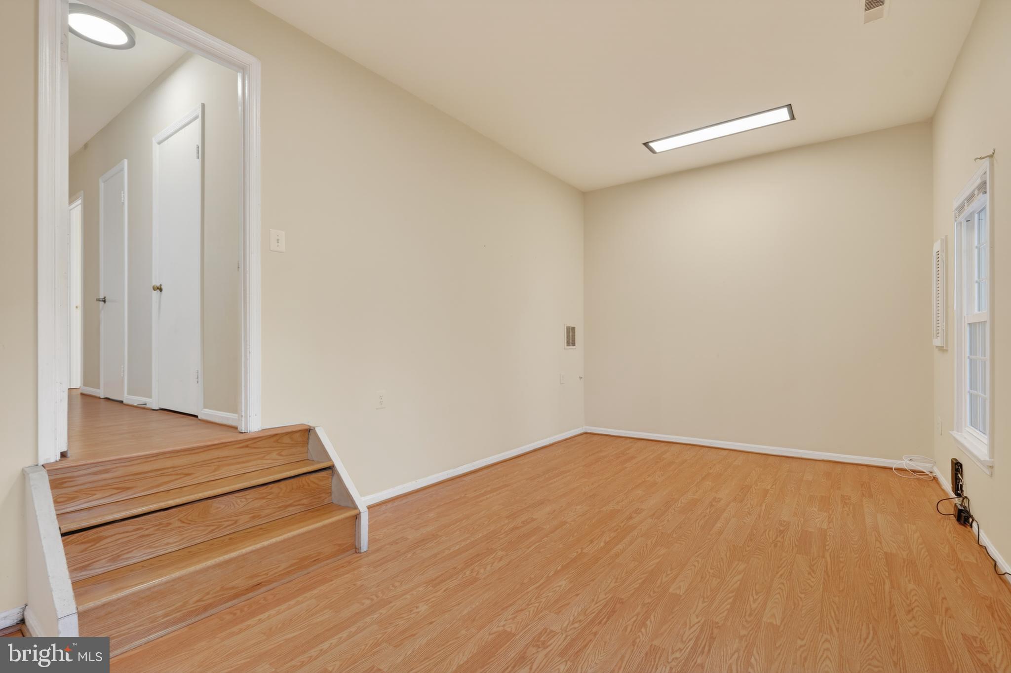8868 Winding Hollow Way Springfield, VA 22152 - Photo 41 of 53 Family room