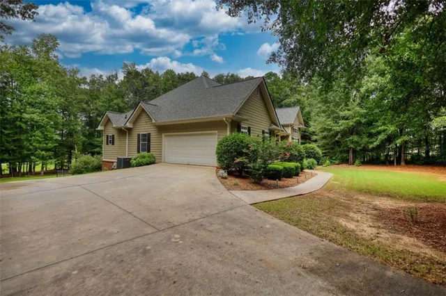 $595,900 | 10 Nicklaus Circle, Social Circle, GA 30025
