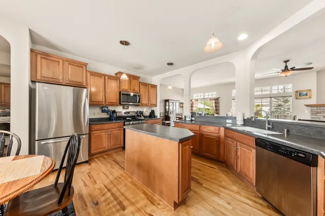 $525,000 | 2844 Oakmont Drive, East Troy, WI 53120