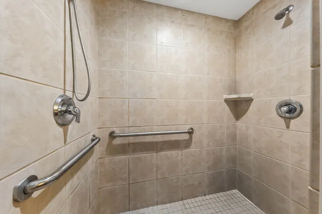 $525,000 | 2844 Oakmont Drive, East Troy, WI 53120