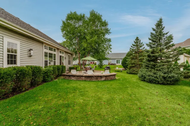 $525,000 | 2844 Oakmont Drive, East Troy, WI 53120