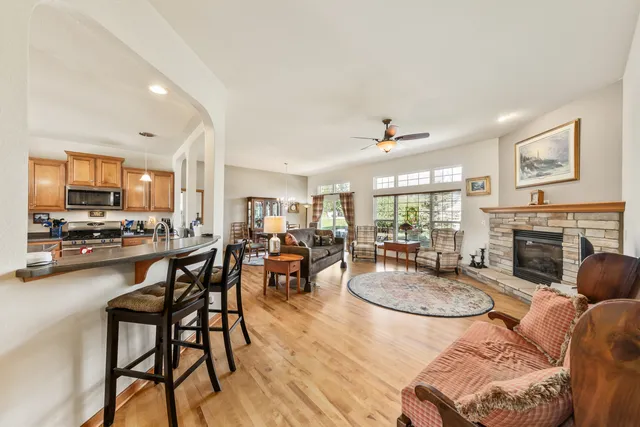 $525,000 | 2844 Oakmont Drive, East Troy, WI 53120