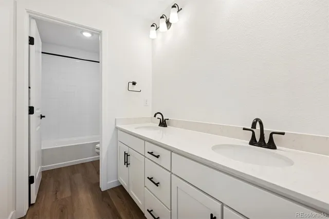 $789,950 | 2124 South Ider Way, Aurora, CO 80018