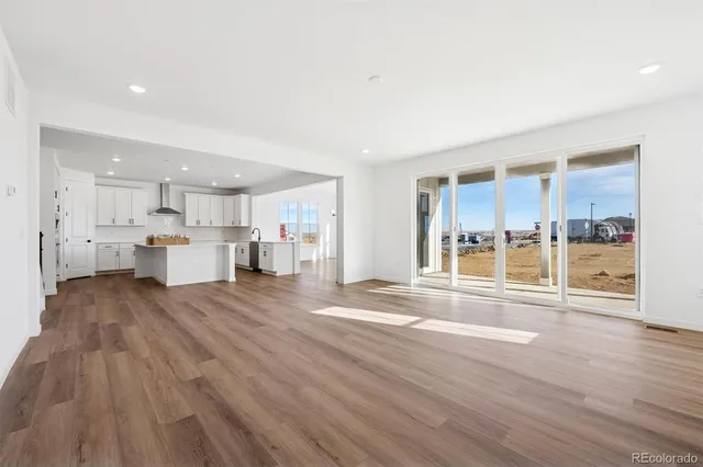 $789,950 | 2124 South Ider Way, Aurora, CO 80018