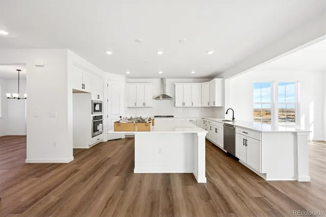 $789,950 | 2124 South Ider Way, Aurora, CO 80018