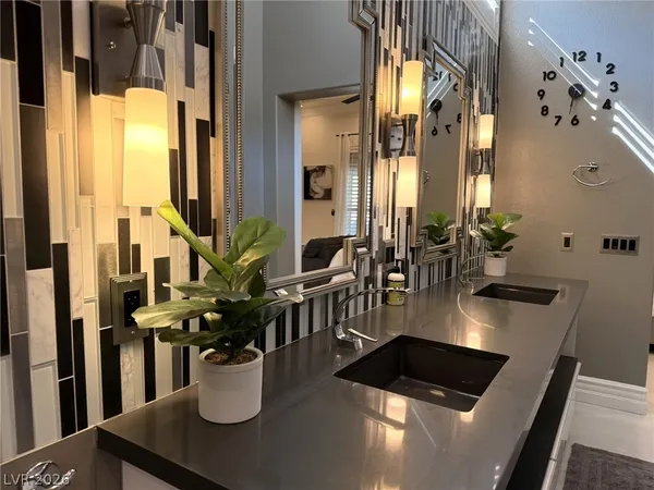 $6,450 | 394 Highland Hills Court, Las Vegas, NV 89148