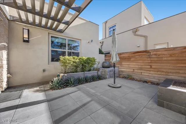 $915,000 | 4262 Swift Street, Las Vegas, NV 89135