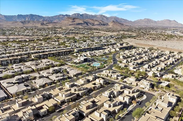 $915,000 | 4262 Swift Street, Las Vegas, NV 89135