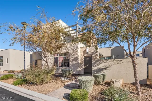 $915,000 | 4262 Swift Street, Las Vegas, NV 89135