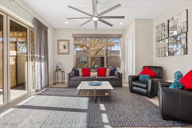 $915,000 | 4262 Swift Street, Las Vegas, NV 89135