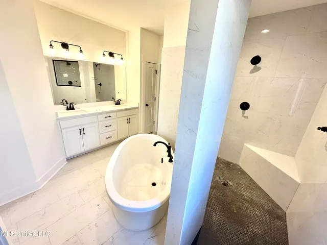 $445,000 | 2952 Eden Lane, Nesbit, MS 38651